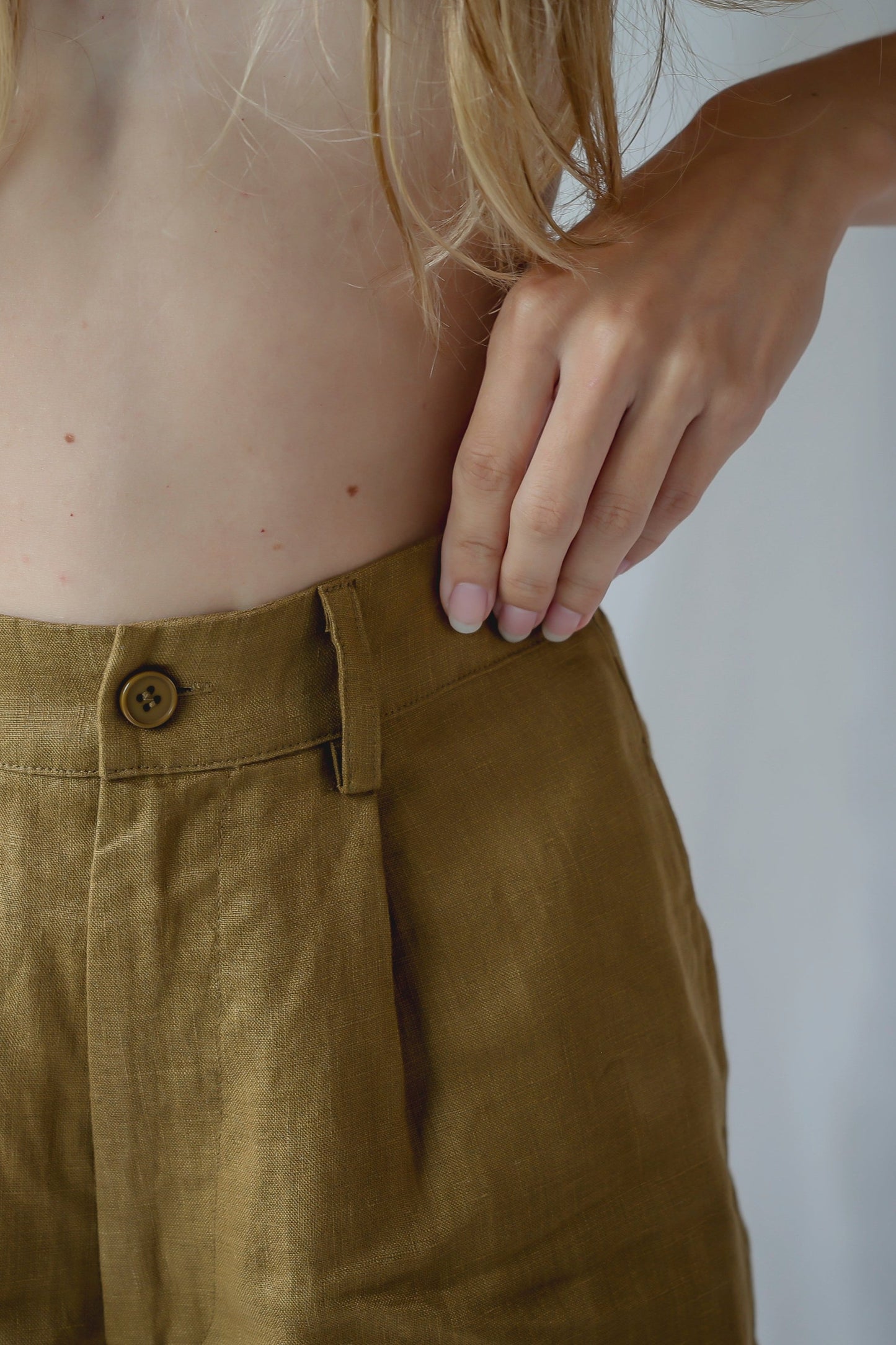 LINEN HELGE PANTS | OLIVE GREEN