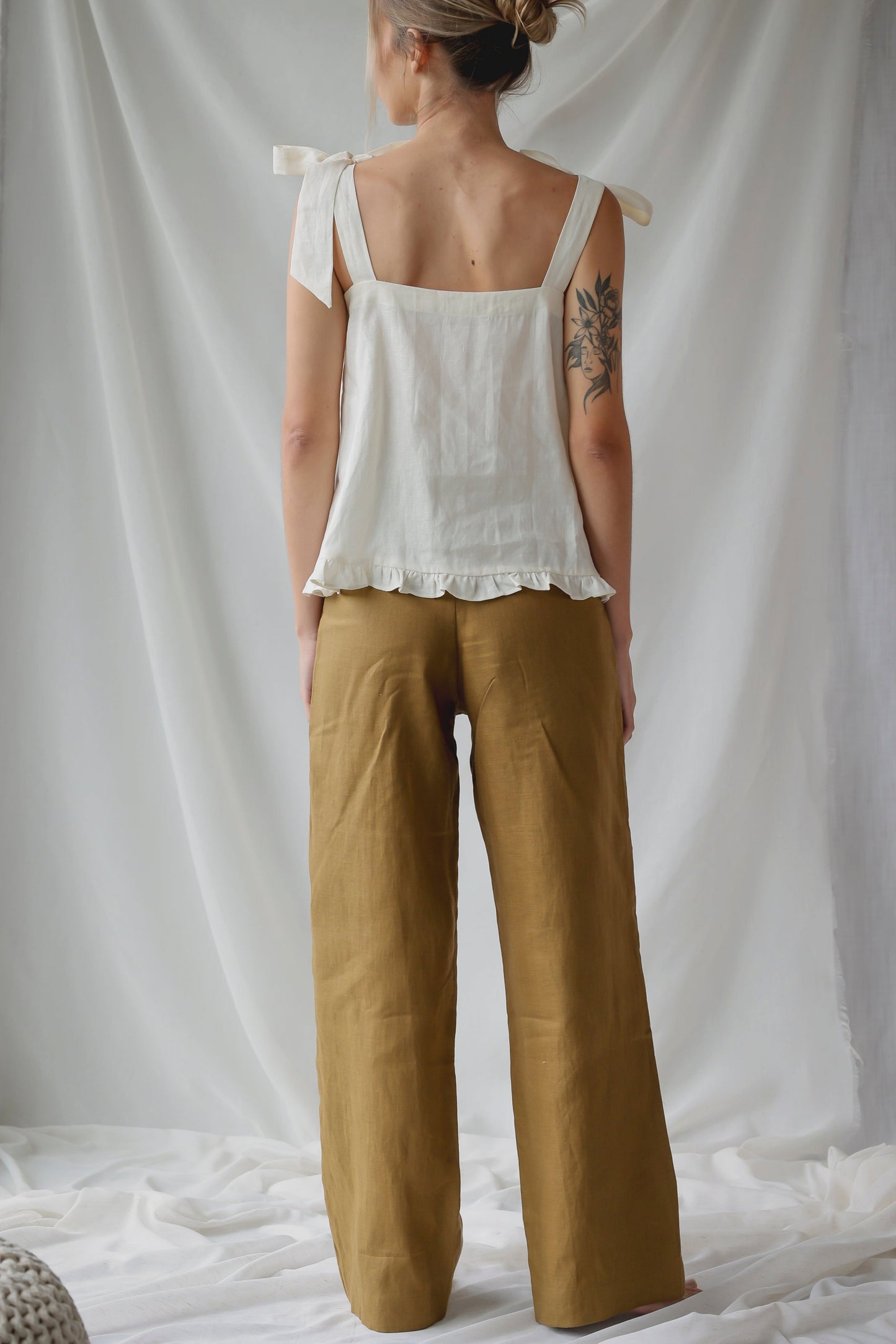 LINEN HELGE PANTS | OLIVE GREEN