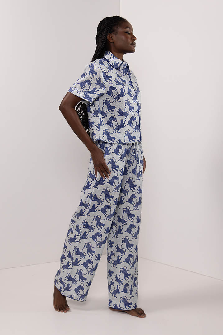tiger-print-short-sleeve-blouse